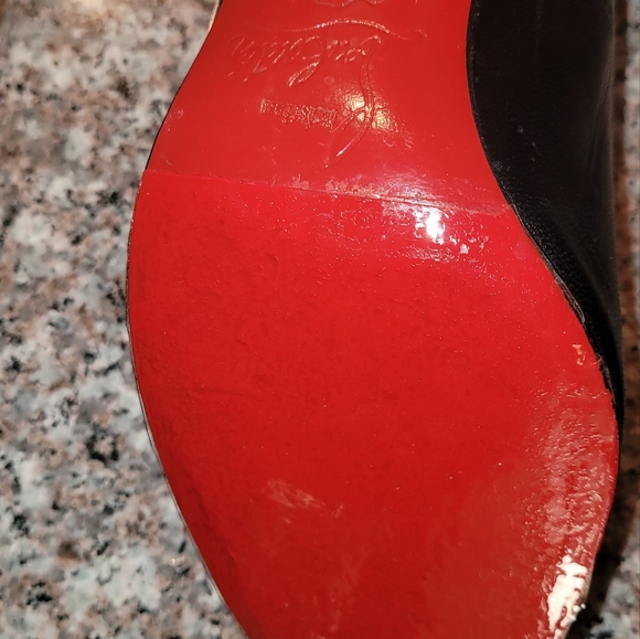 Christian Louboutin Simple Leather Black Pump 37.5--RE-FINISHED/Clear Protector - Picture 2 of 13